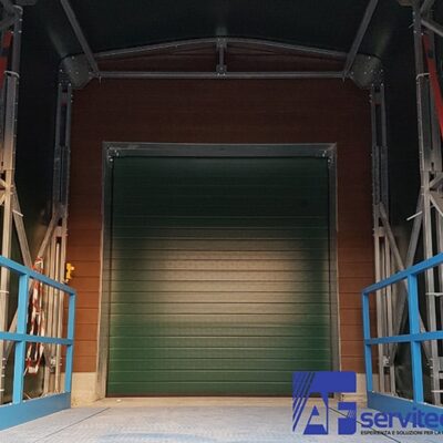 portoni-sezionali-bologna-modena|sistema-di-sicurezza-salvadita|porte-sezionali-automatiche-bologna|porte-sezionali-per-garage-bologna|portoni-sezionali-industriali-modena|portoni-sezionali-per-capannoni-modena|porte-automatiche-sezionali-per-capannoni-modena|fornitura-di-portoni-sezionali-industriali|fornitura-di-porte-industriali-sezionali-bologna|finestrature-in-policarbonato|montaggio-in-spazi-stretti